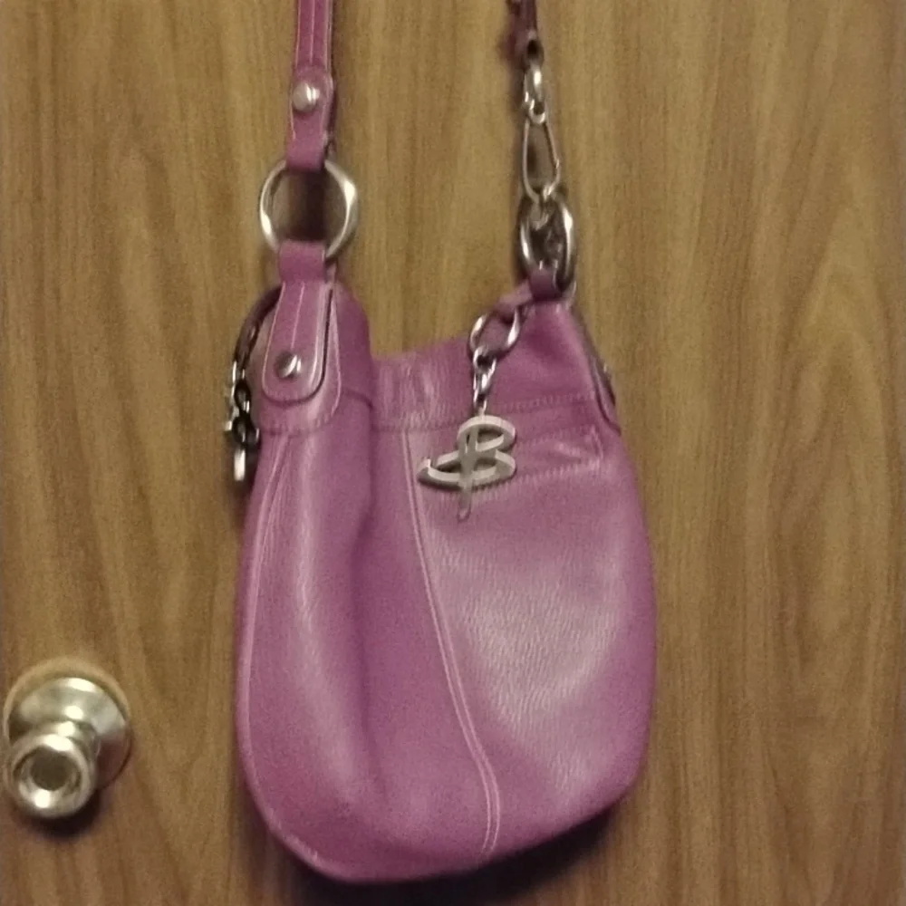 Ladies B. Makowsky Leather Crossbody Purse